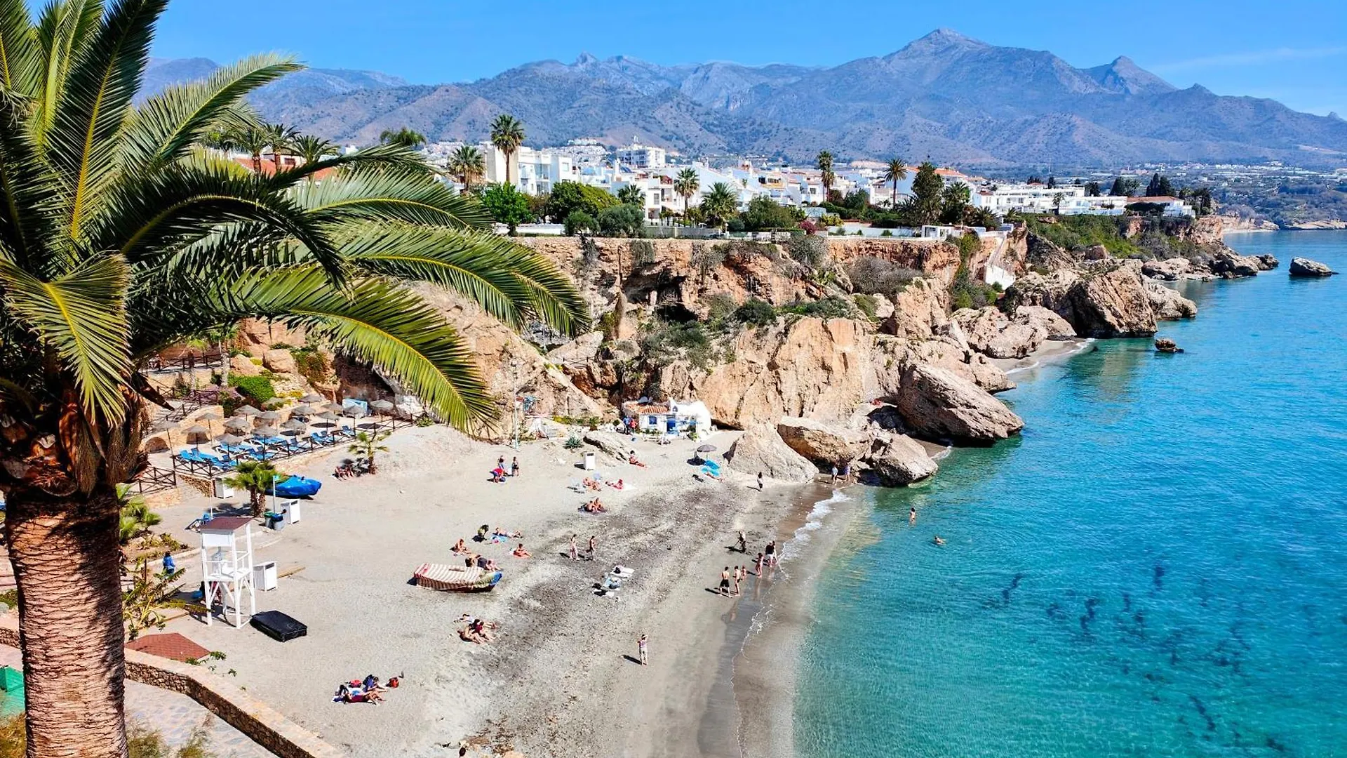Renovated Apartment On Beachside With Pool Nerja