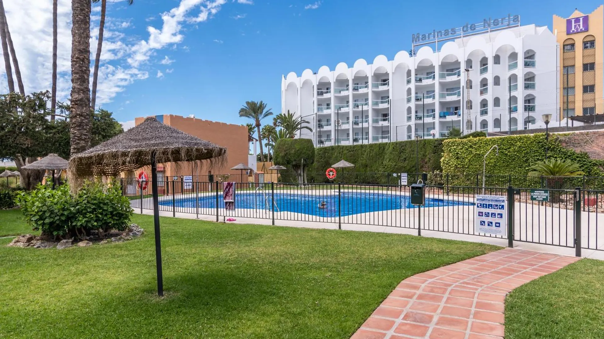 Renovated Apartment On Beachside With Pool Nerja