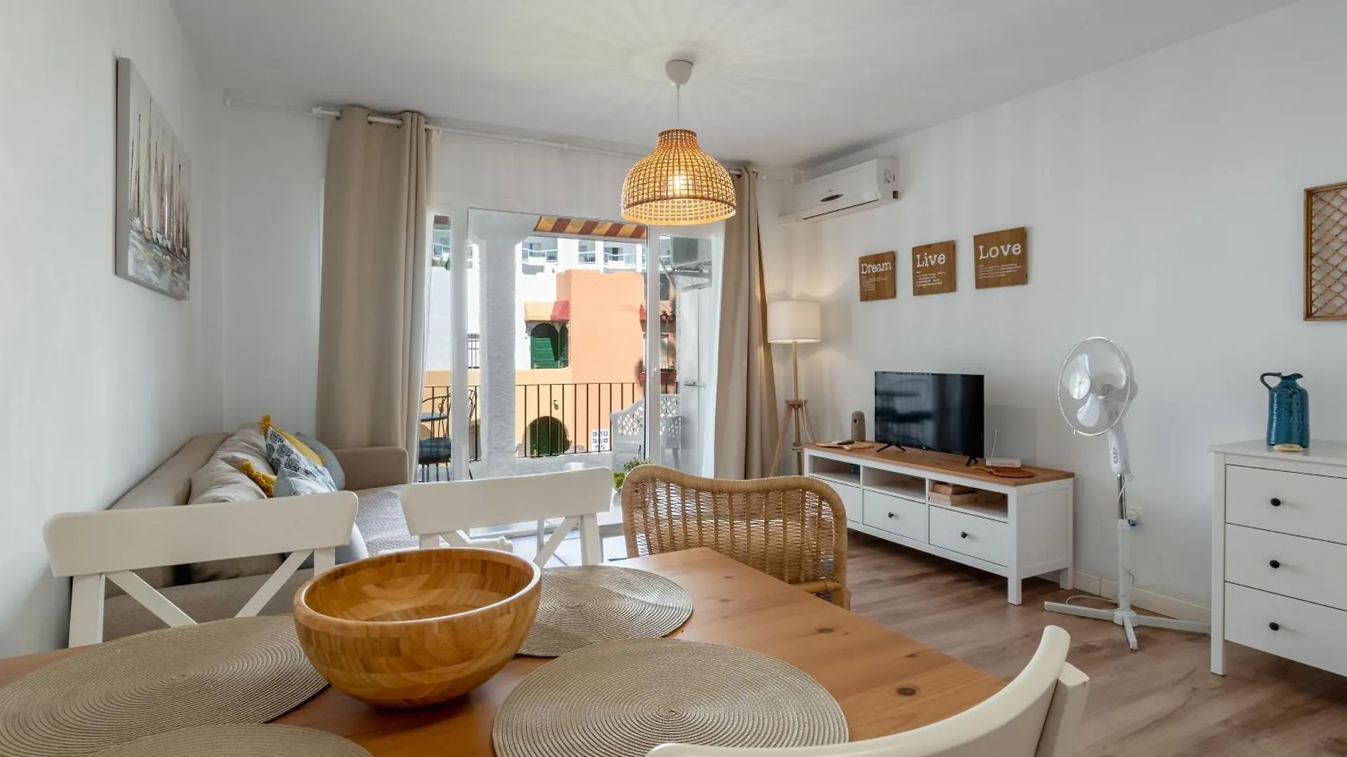 Renovated Apartment On Beachside With Pool Nerja