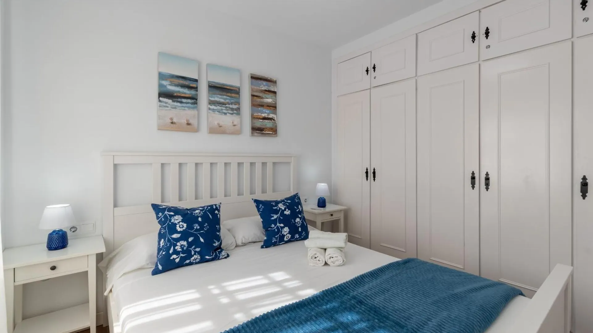 Renovated Apartment On Beachside With Pool Nerja