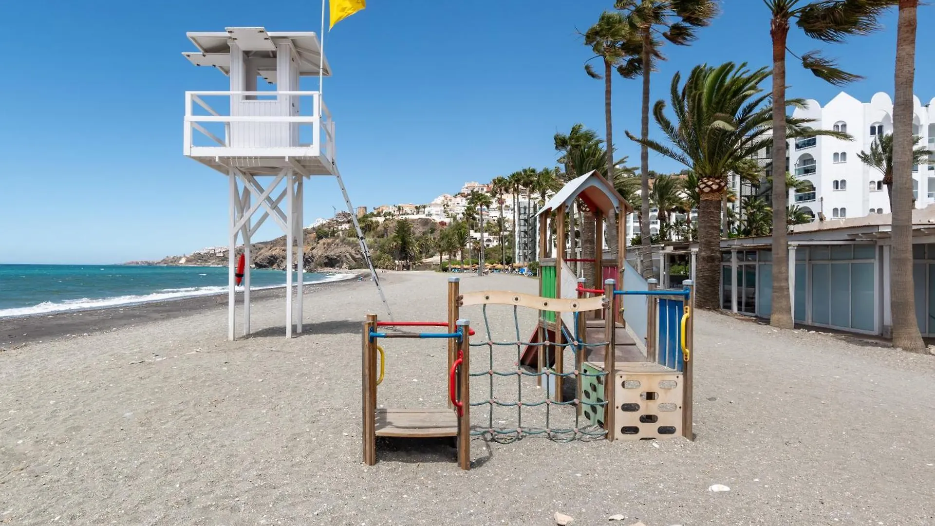 Renovated Apartment On Beachside With Pool Nerja