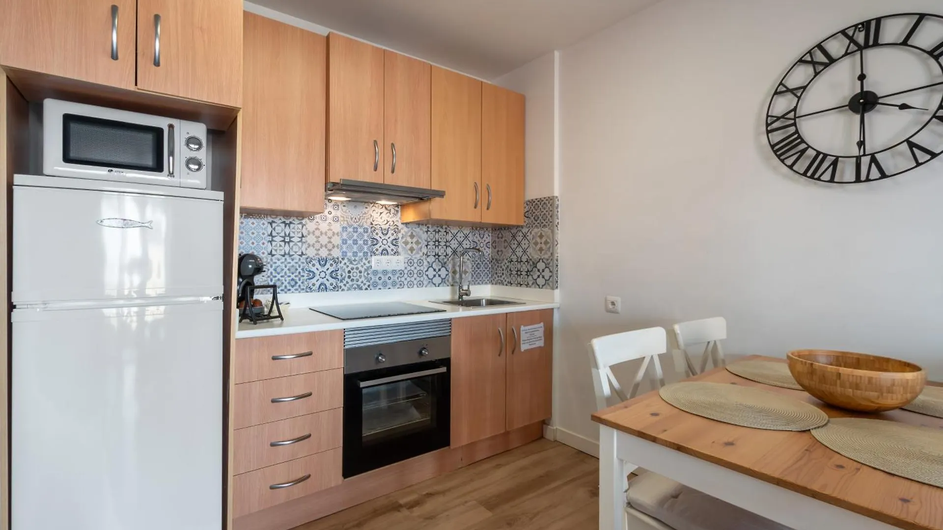 Renovated Apartment On Beachside With Pool Nerja