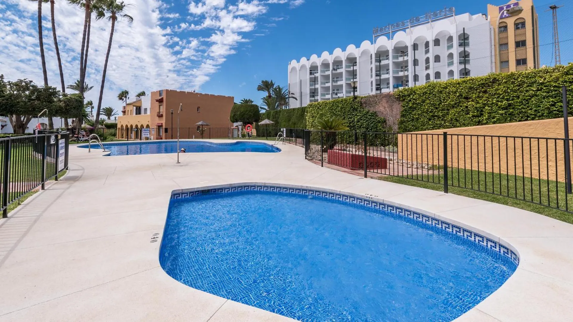 Renovated Apartment On Beachside With Pool Nerja