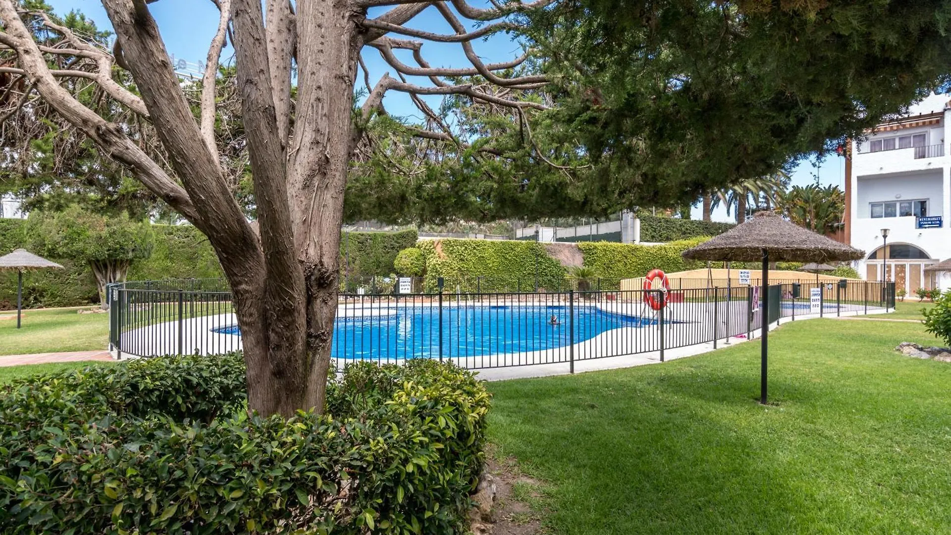 Renovated Apartment On Beachside With Pool Nerja