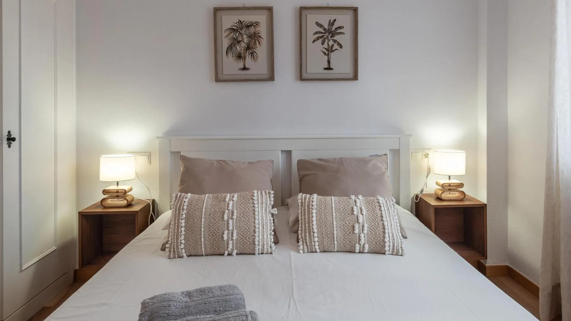 Renovated Apartment On Beachside With Pool Nerja