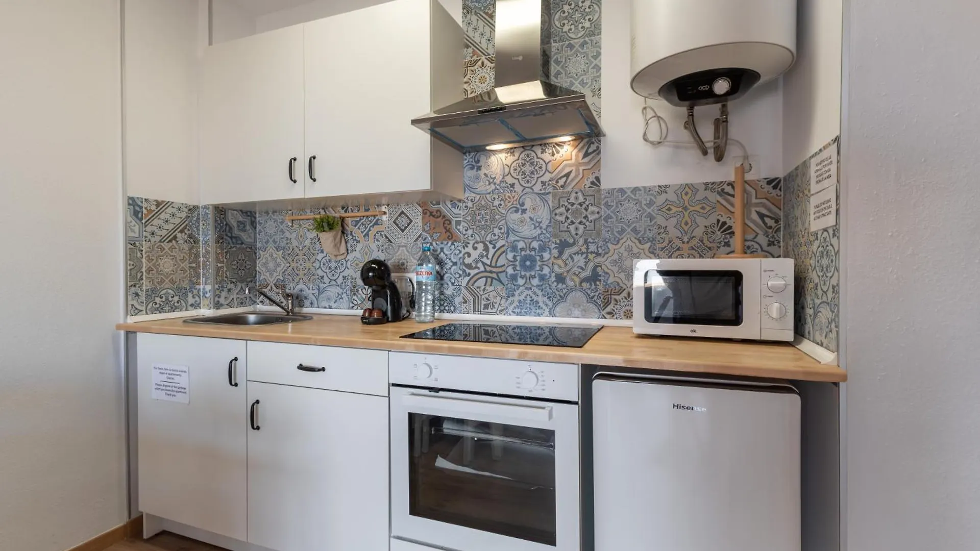Renovated Apartment On Beachside With Pool Nerja